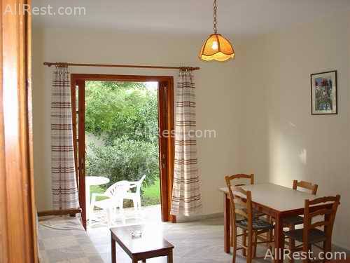 Alexandros Studios & Apartments 10
